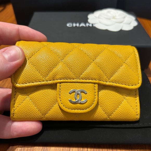 Chanel Classic Cardholder - Yellow with Light Gold Hardware - Picture 2 of 6